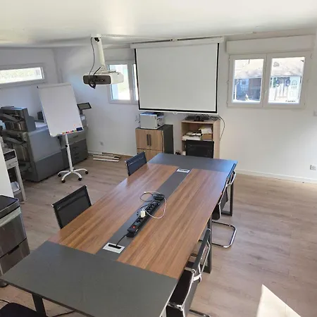 Holiday home Salle De Reunion Proche Rouen Saint-Leger-du-Bourg-Denis